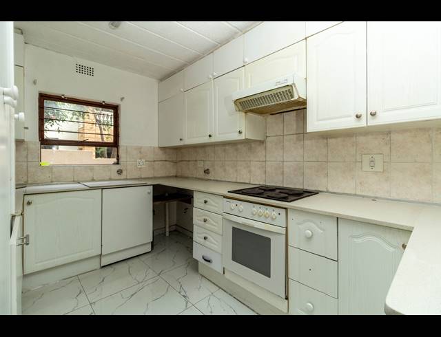 3 BEDROOM APARTMENT RENTED IN MORNINGSIDE
